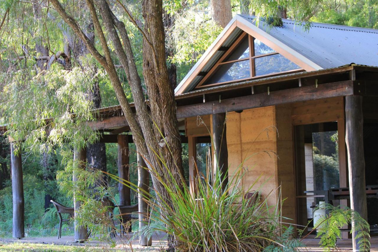 Marima Cottages Pemberton Exterior photo