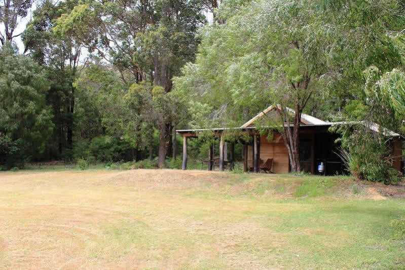 Marima Cottages Pemberton Exterior photo